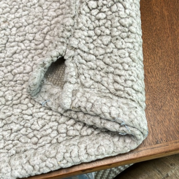 True Grit/American Outdoor Co. Ecru w/contrasting gray pile—soft zipup Unisex. - Picture 8 of 8